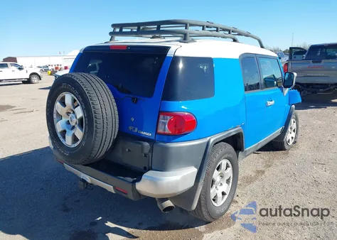 2007 Toyota Fj Cruiser z USA, uszkodzony, nr VIN JTEBU11F470020036